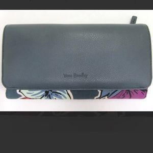 Vera Bradley wallet